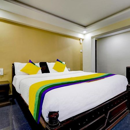 Itsy By Treebo - Hill View Hotel Madikeri Kültér fotó